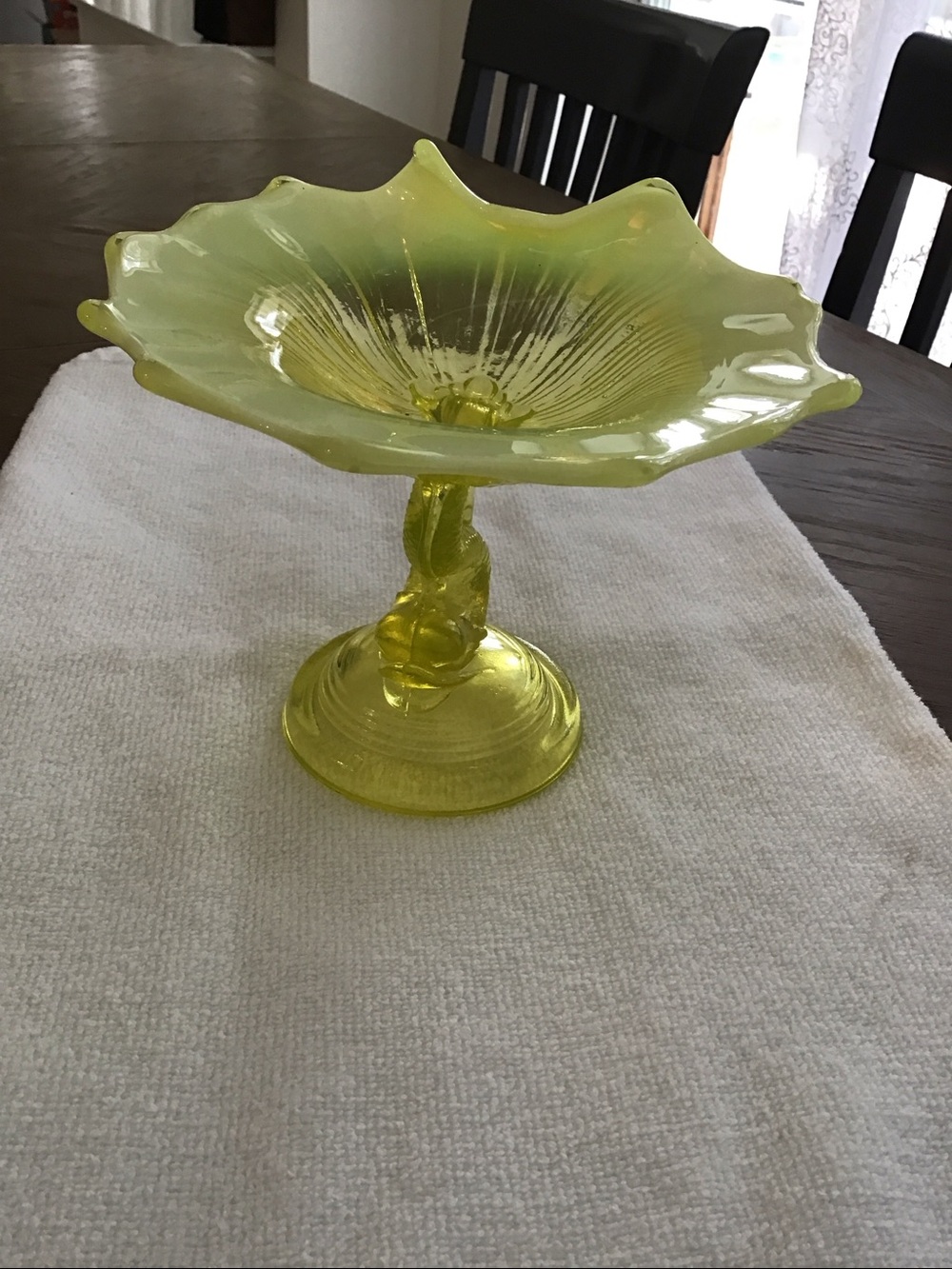 Vintage Vaseline uranium glass dolphin/fish stem compote - Picture 8 of 11